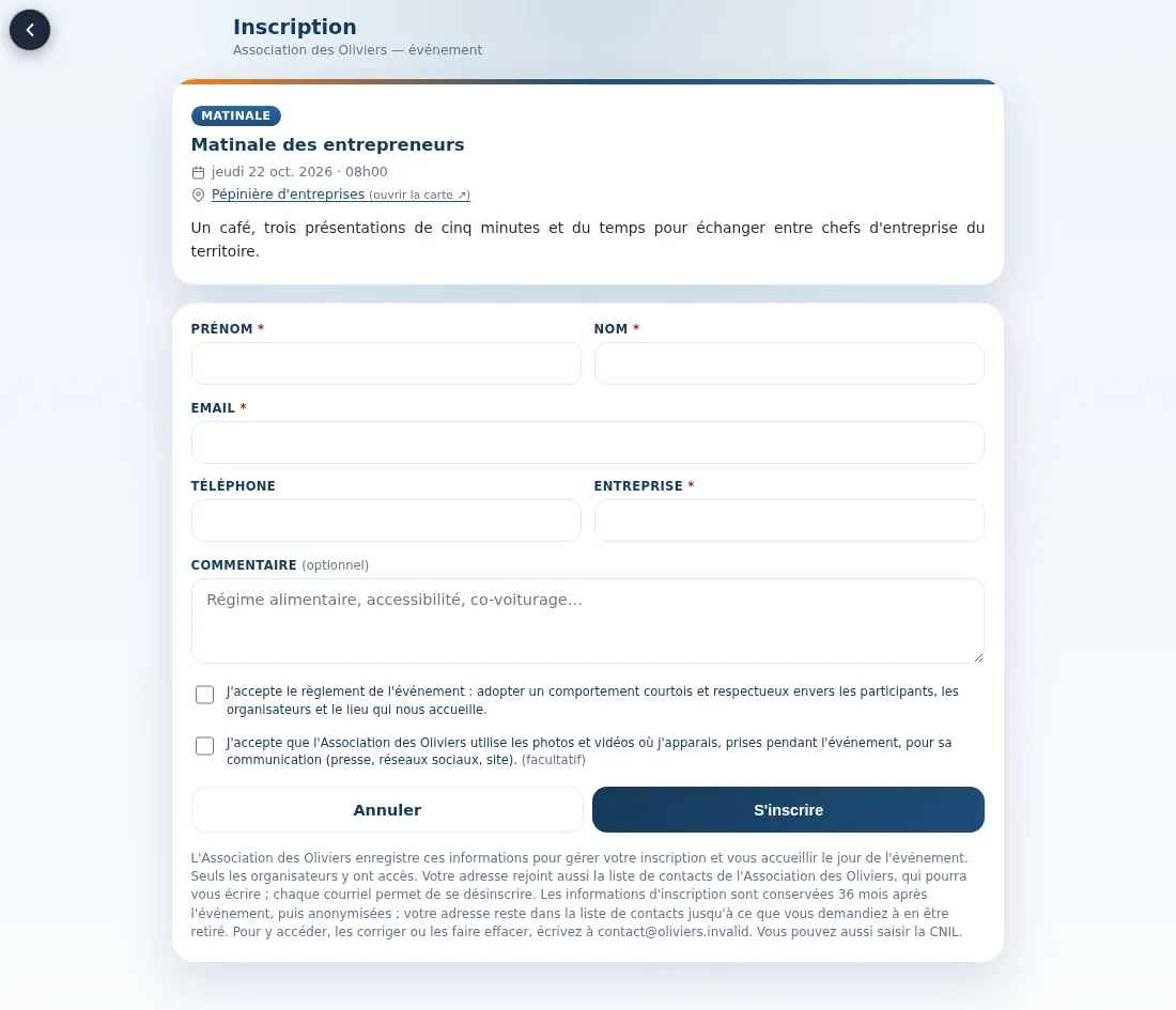 La page d'inscription de la Matinale des entrepreneurs : date, lieu avec un lien vers la carte, description, puis le formulaire vide (prénom, nom, e-mail, téléphone, entreprise, commentaire), la case du règlement, une case facultative pour les photos et vidéos, et sous le formulaire la mention qui dit à quoi servent les informations, combien de temps elles sont gardées et à qui écrire.